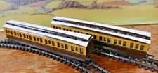 2 Tri-ang Clerestory coaches