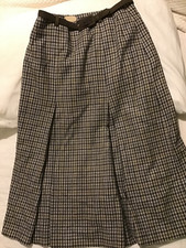 Daks London skirt size 10 100% wool check hounds tooth preppy pleated hips 92cm