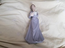 Mint Cond Lladro Nao Daisa