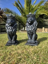 Pair Of Stone Garden Lion Ornaments Statues Indoor Outdoor Frostproof Concrete 