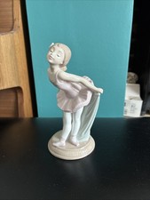 NAO by Lladro My Recital 1151