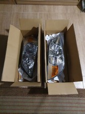 Lexus IS200/IS300 SXE10 headlights pair BRAND NEW GENUINE TOYOTA for LHD(EUROPE)