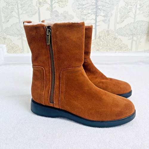 Clarks womens boots sheepskin