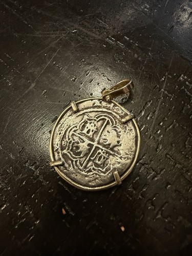 Atocha copy coin pendant - pendant, 14k