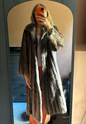 Real mink fur - coat,, collared