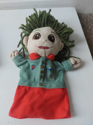 Tots tiny hand - tv, puppet