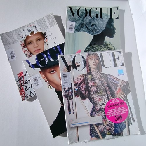 Vogue italia magazine lot - magazine, /