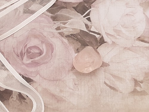 Rose quartz pocket tumbled - rose,