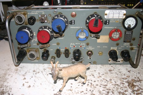 Pye c12 army radio vintage - pye,