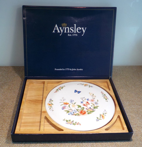 Aynsley cottage garden cake - cottage,