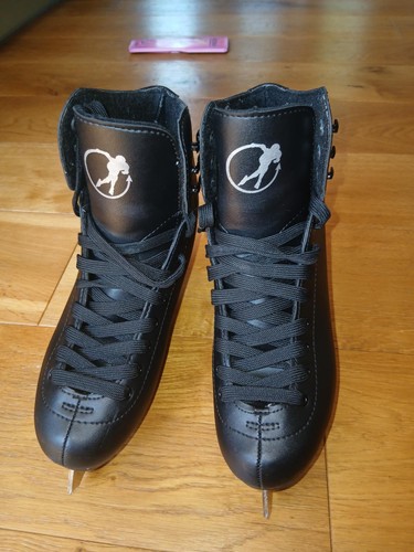 Sfr galaxy ice skates figure - galaxy,