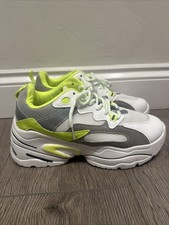 Reflective Chunky Platform