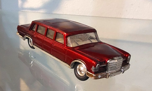 Corgi mercedes benz 600 - mercedes,