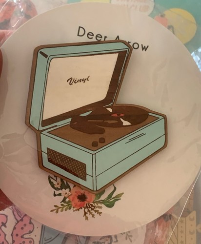 Deer arrow record player - record,