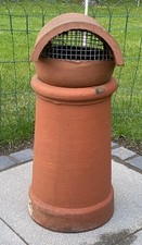 Clay Chimney Cowl Bonnet With Galvanised Bird Guards and Chimney Pot 