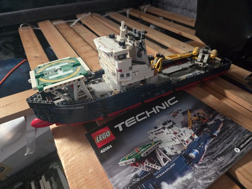Lego technic cargo ship - technic,