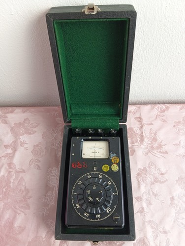 Bakelite vintage ohm - bakelite,