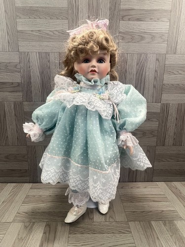 Vintage franklin heirloom doll - vintage,