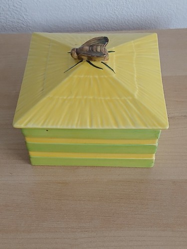 Vintage 1940 square bee - 1940’s,
