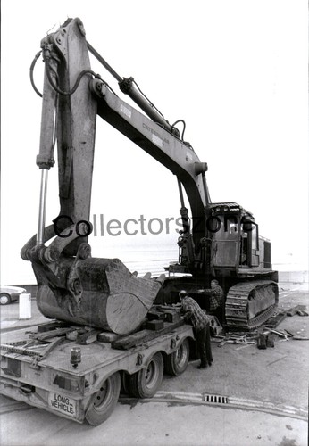 1994 scarborough ton - 1994, digger