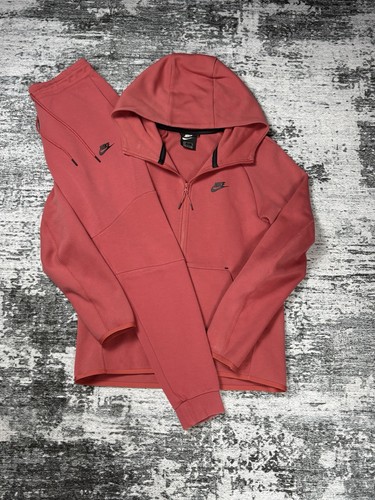 Nike tech fleece old season