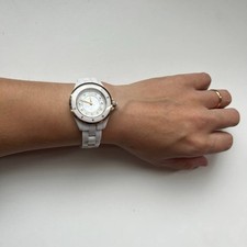 Sleek analogue watch from