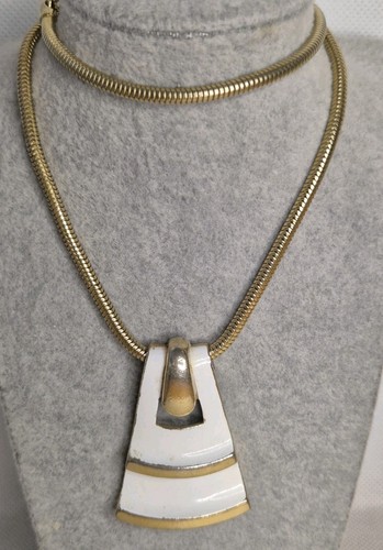 Vintage crown trifari necklace - crown,