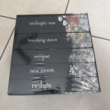 Twilight Saga Deluxe Hardcover