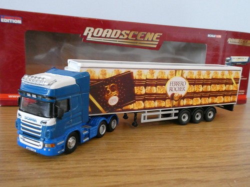 Corgi roadscene ferrero rocher - corgi,