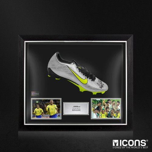 Ronaldo signed nike mercurial - nike,