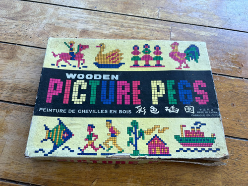 Wooden picture pegs game - pegs,