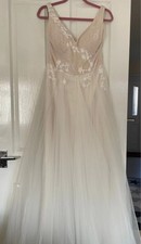 Brand New Wedding Dress in size 14 by Linea Raffaelli
