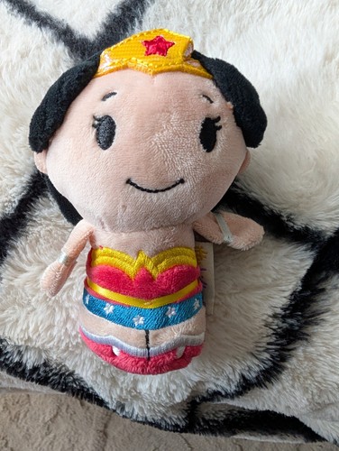Hallmark itty bitty wonder - bitty,
