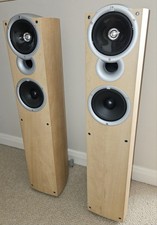 Kef Q4 Floorstanding Speakers