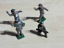 4 x Vintage WW2 Era Metal