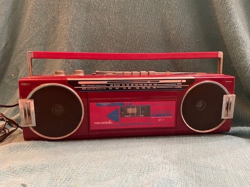 Vintage red tecsonic stereo - red,