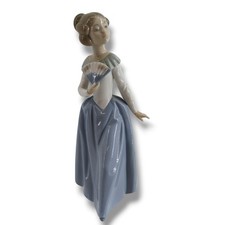 NAO Lladro Lady with A Fan