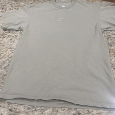 The Nike T-Shirt  Short Sleeve