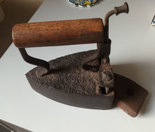 Antique Cast Iron Flat Iron With Insert