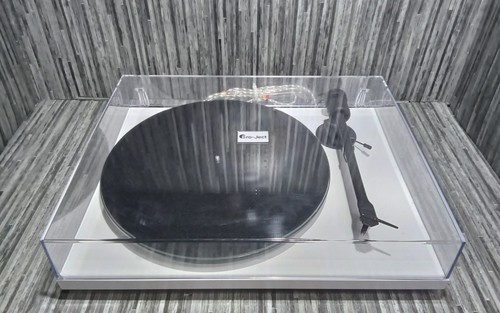 Pro ject turntable - pro-ject, t1