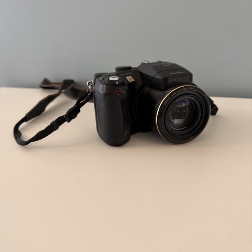 Fujifilm finepix s7000 - finepix,