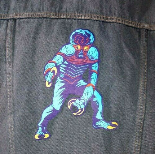 Giant back patch metaluna - giant,