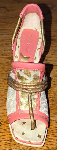 Just the right shoe raine - just,