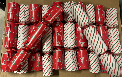Christmas crackers red - 12,