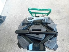 Ford Spare  Wheel Kit.