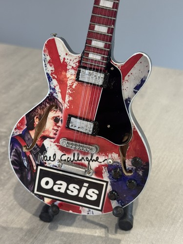 Oasis miniature guitar - oasis,