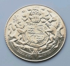 1977 9ct Gold Medallion 2.5GRAMS Queen Elizabeth Silver Jubilee Hallmarked , 375