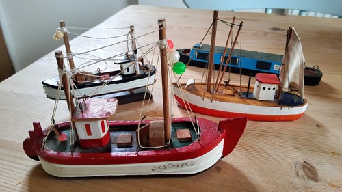 Wooden model boats - x,