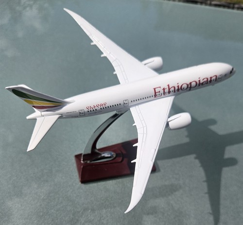 Brand new boeing 787 800 - -,