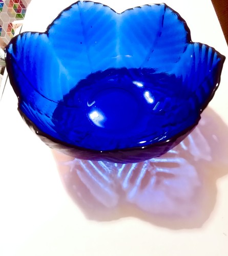 Cobalt blue glass bowl leaf - blue,